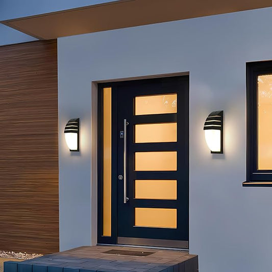 Aplique de pared con rayas y una luz fija